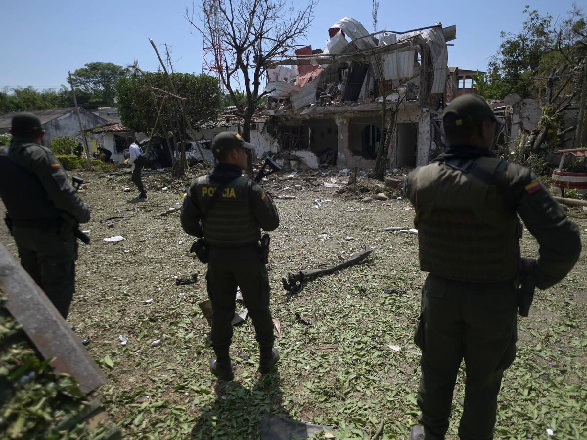 En menos de 24 horas, se registraron dos atentados terroristas a Policía en Colombia