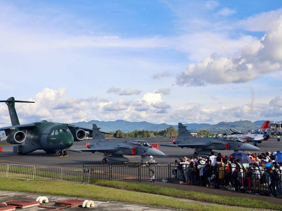 Cerca de 59 mil personas asistieron a la Feria Internacional Aeronáutica y Espacial