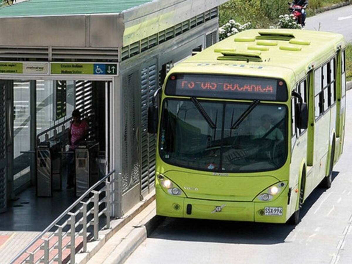 Santander: Fenalco propone que en el día de no carro Metrolínea sea gratis