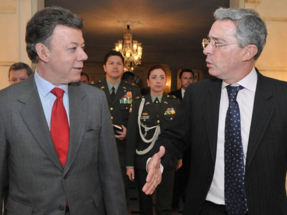 Santos es el único de mi gobierno que debería estar en la cárcel: Uribe