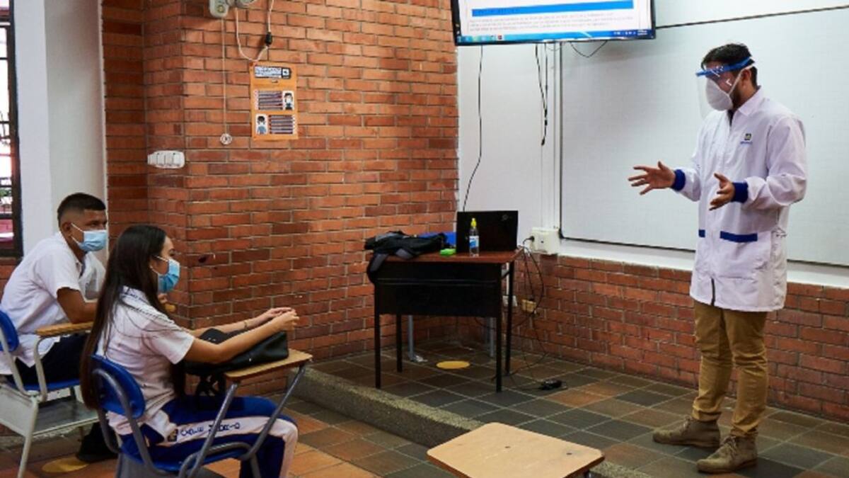 Hasta junio suspendieron alternancia en Bucaramanga y Girón