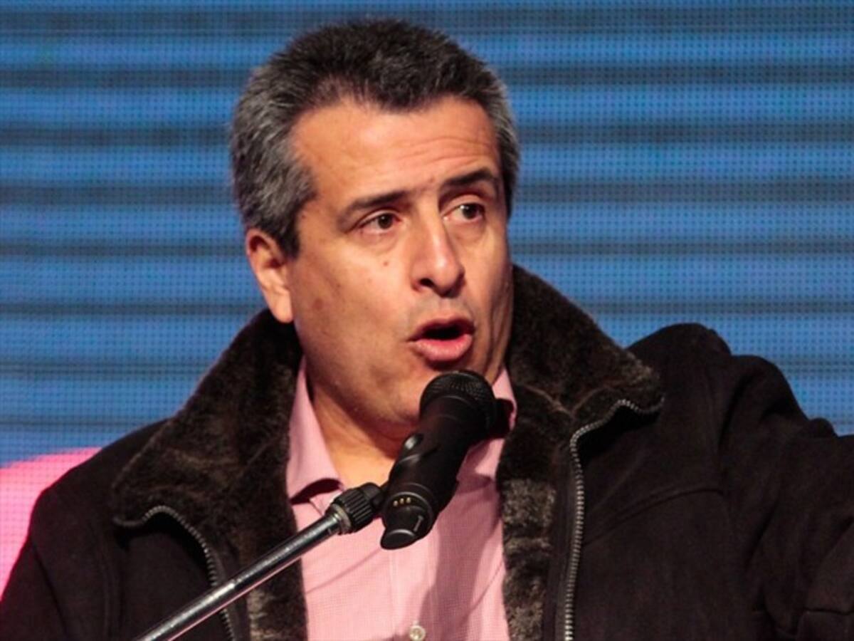 Presidente del Senado, dispuesto a mediar en paro camionero