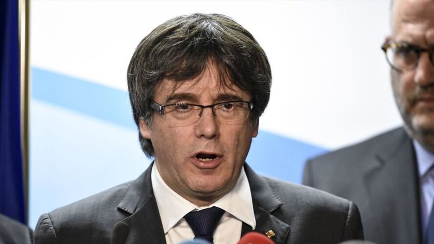 El cesado presidente del Gobierno catalán Carles Puigdemont, huido en Bruselas, ya tiene presentadas las credenciales como diputado en el Parlamento regional. Foto: Getty Images