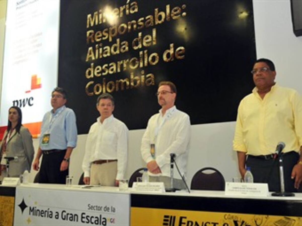 Presidente Santos reveló casos de especulación con títulos mineros