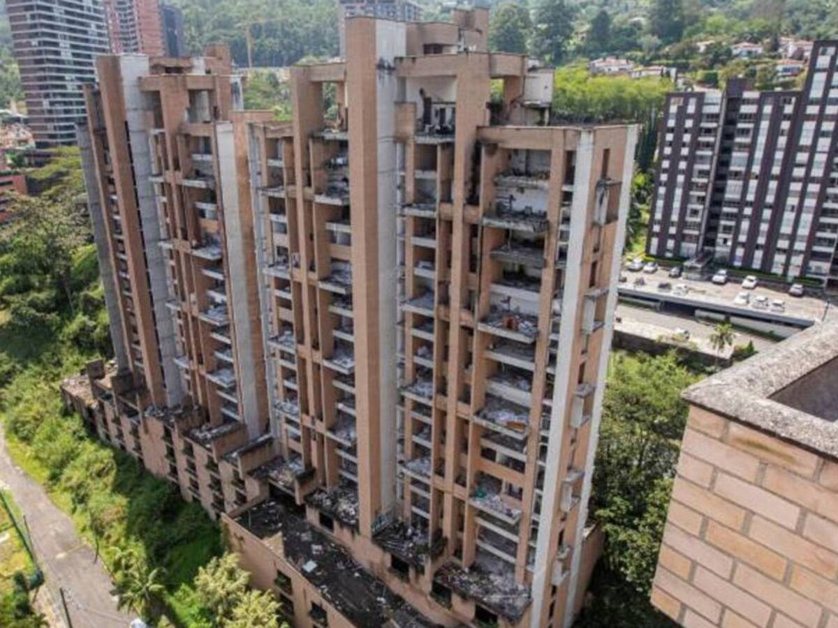 Alcaldía instala apuntalamientos en Continental Towers