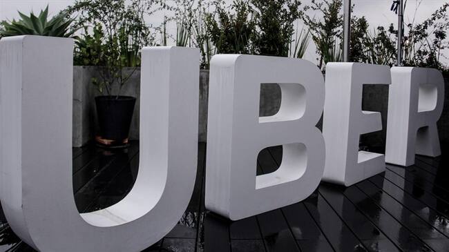 El Tribunal administrativo de Cundinamarca declaró la nulidad en la demanda que hizo el Ministerio de Transporte en contra de la plataforma de UBER. Foto: Colprensa