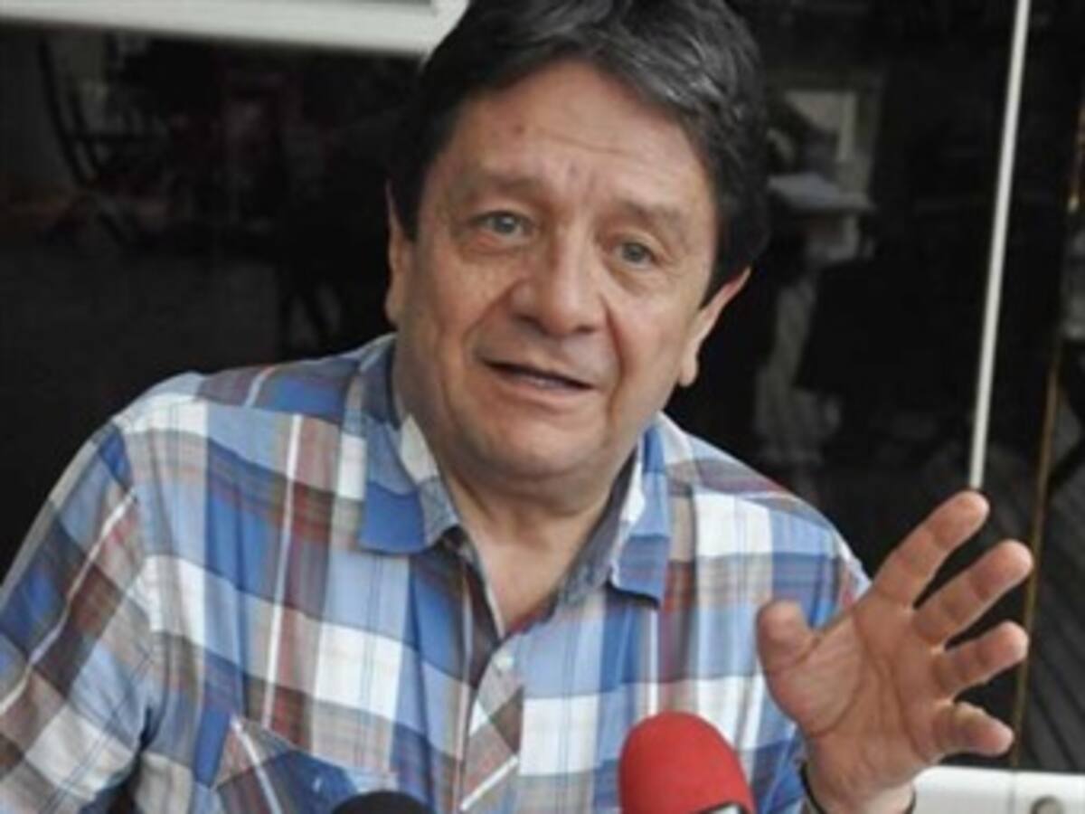 En nombre de la ley de cuotas sacrifican a César González, superintendente de Servicios