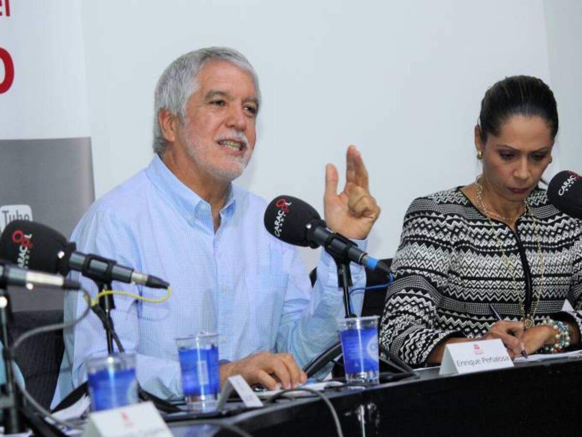 Vamos a acabar con el divorcio entre la Alcaldía y la Policía: Peñalosa