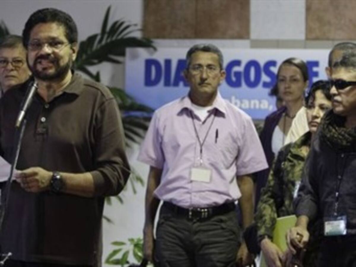 Fiscalía advierte a negociadores de las Farc que no pueden salir de Cuba
