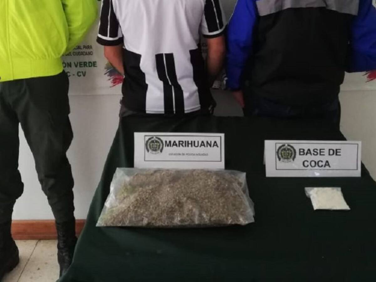 Capturados en Aguadas con alijo de droga dentro de un taxi