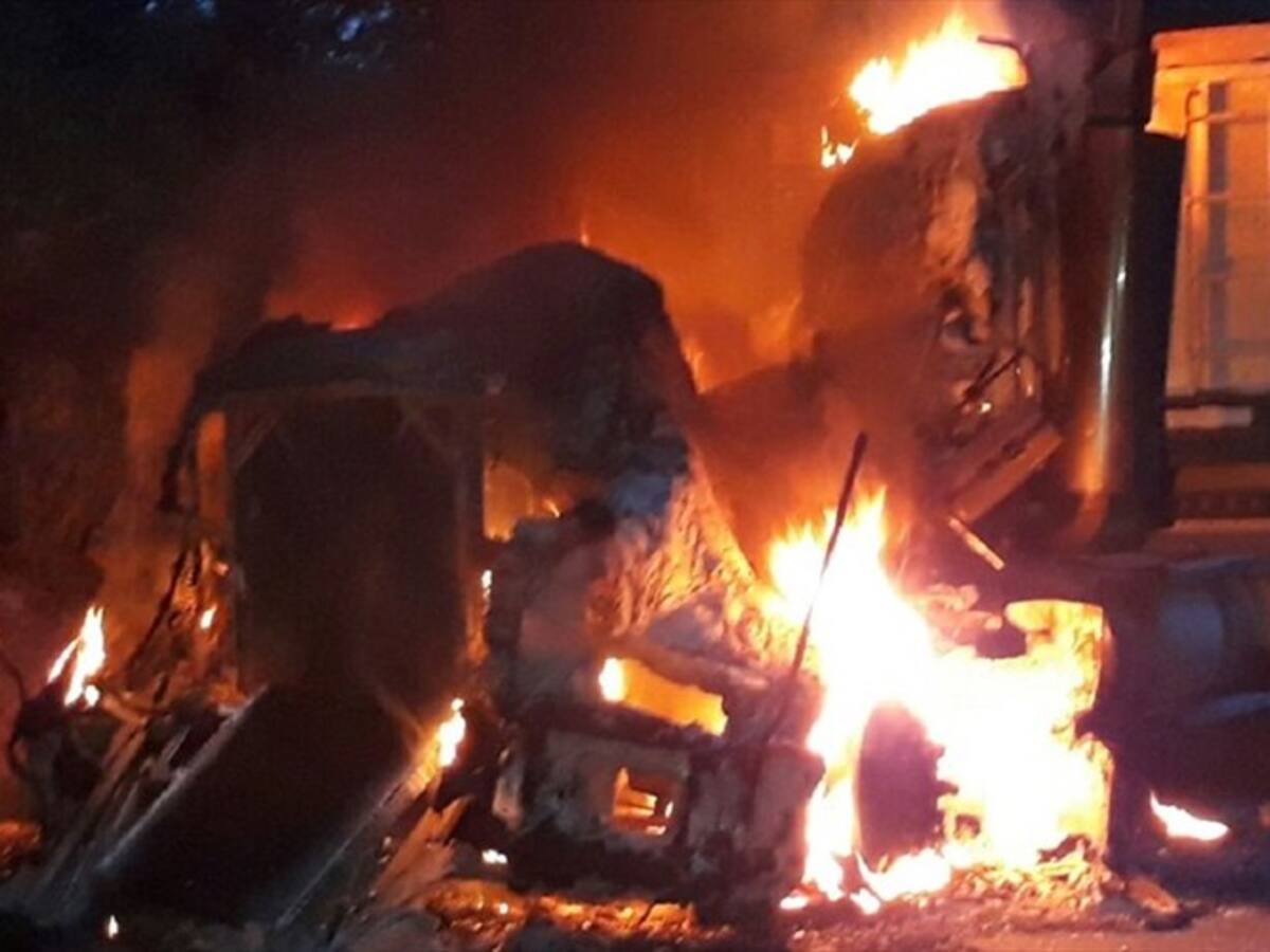 Cuatro tractomulas han sido incineradas durante manifestaciones en Norte de Santander