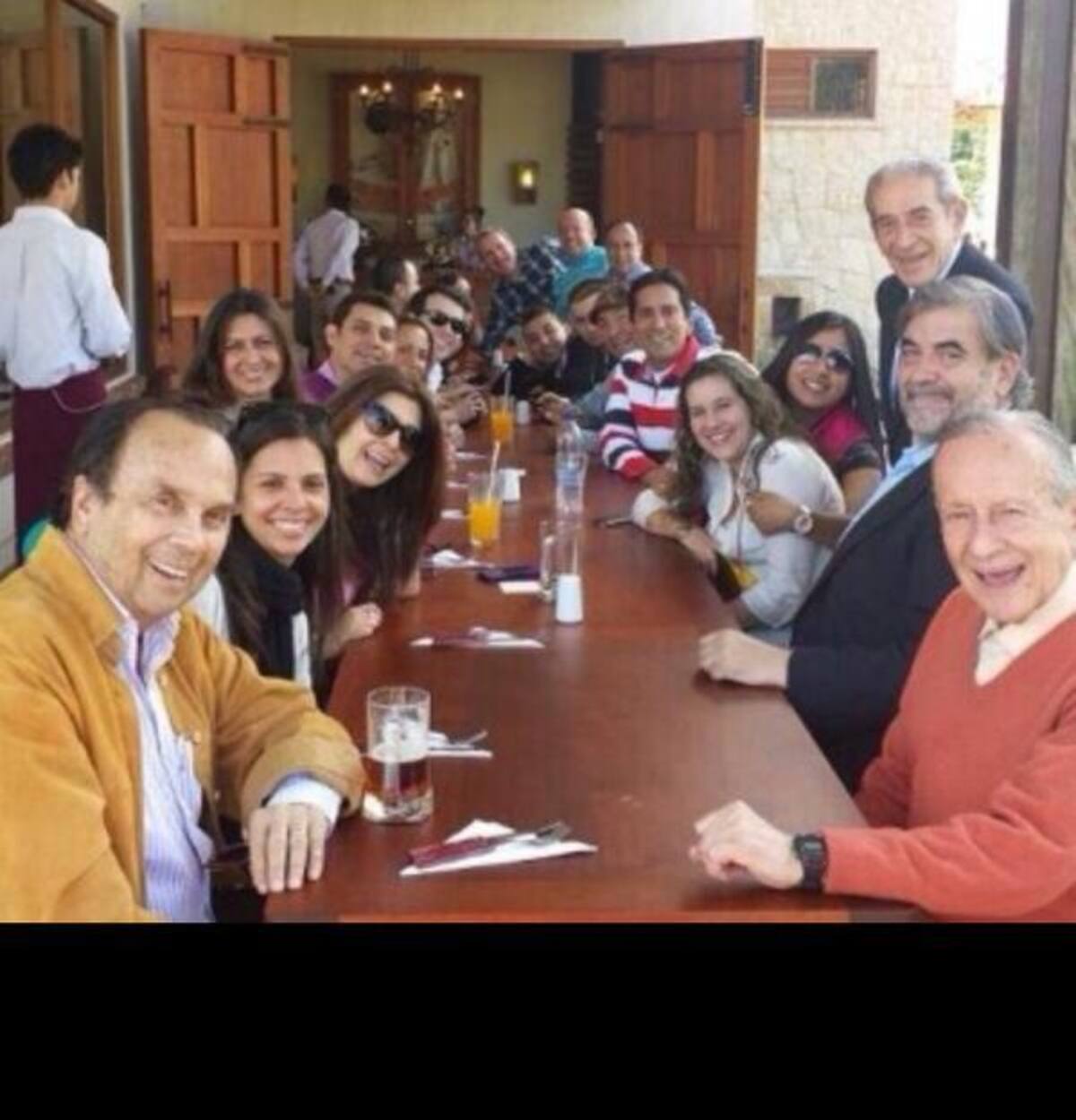 Desde Medellín, Bogotá y Tulúa, estos personajes ríen, componen, opinan y proponen. Fotos: @LaLuciernaga