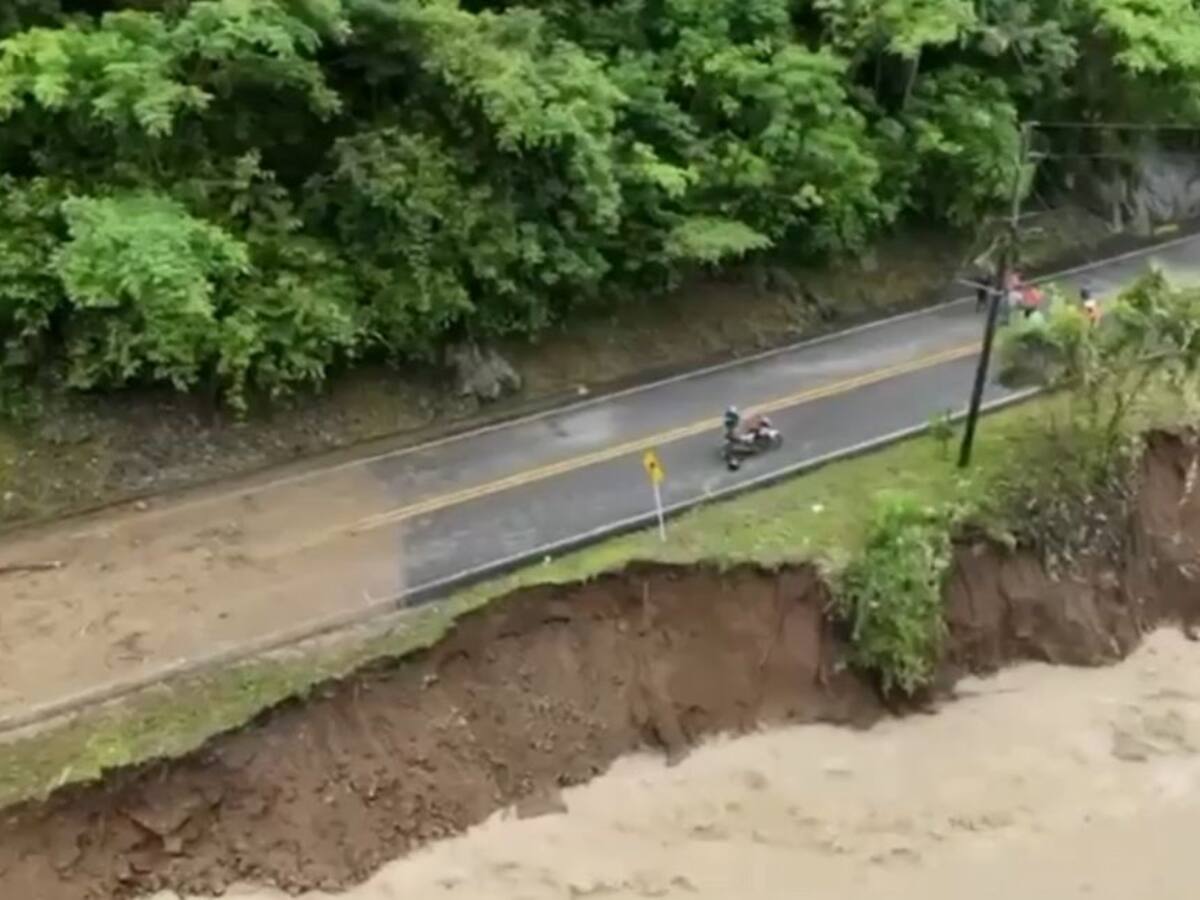 Defencarga: a la semana se dejan de movilizar 1.500 toneladas por el cierre de la vía en Salgar