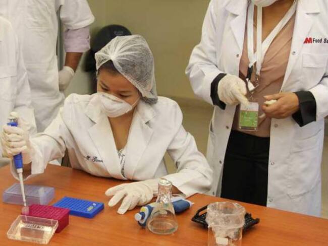 Julieta Henao, directora del Laboratorio de Genpetica de la UTP