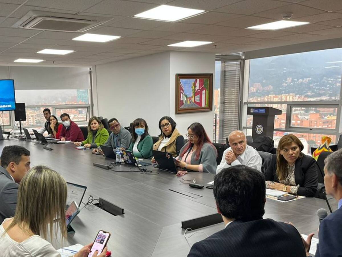 Con avances en generación de empleo finalizó primera reunión de empalme