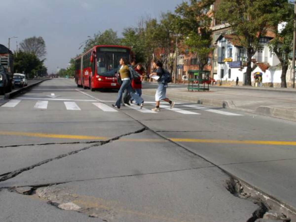 Este año se han tapado 21.000 huecos en vías de Bogotá