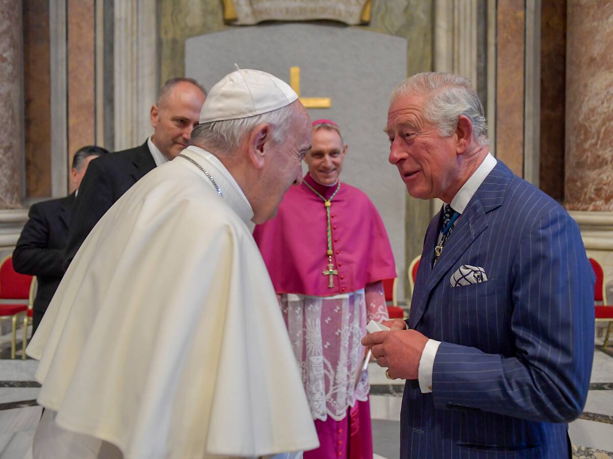 Papa Francisco se reunió con el rey Carlos III, de esto hablaron