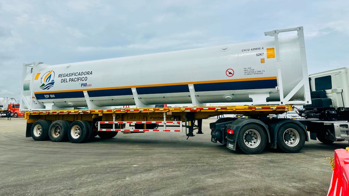 Llegan a Buga primeros equipos de la regasificadora que busca aliviar déficit de gas en Colombia