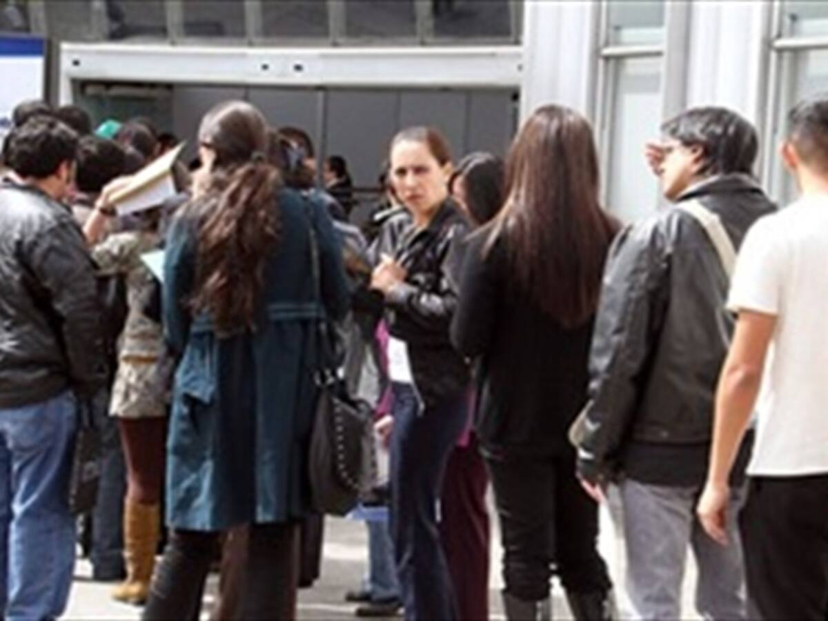 Desempleo bajó en el año 2014, pero subió en diciembre