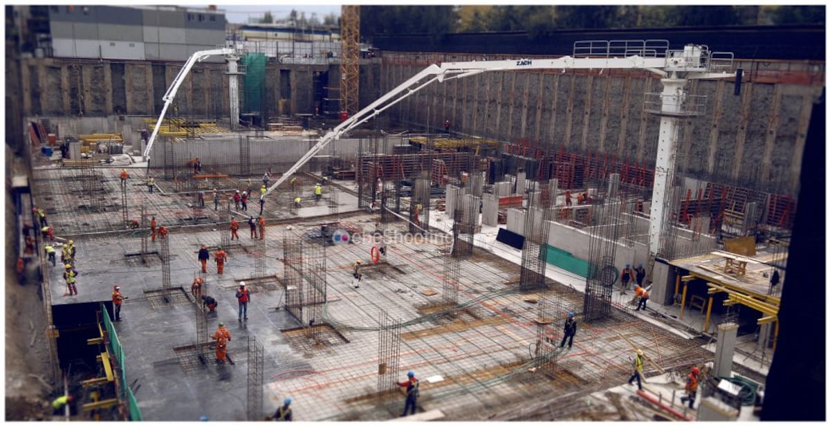 La cantante peruana nació hace 20 años en Lima, y ha ganado fama a través de sus videos en YouTube.