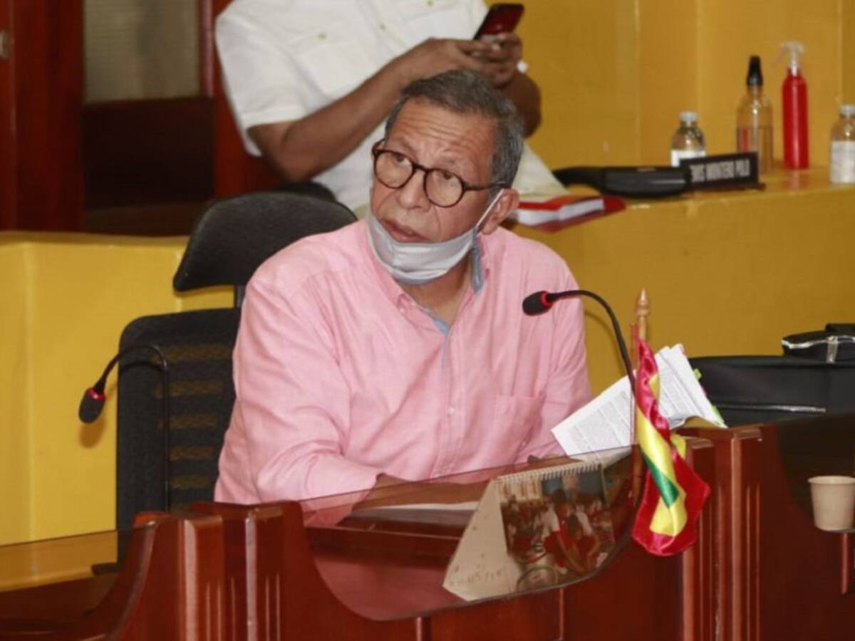 Concejo pide control en Playa Azul y zona insular tras reapertura