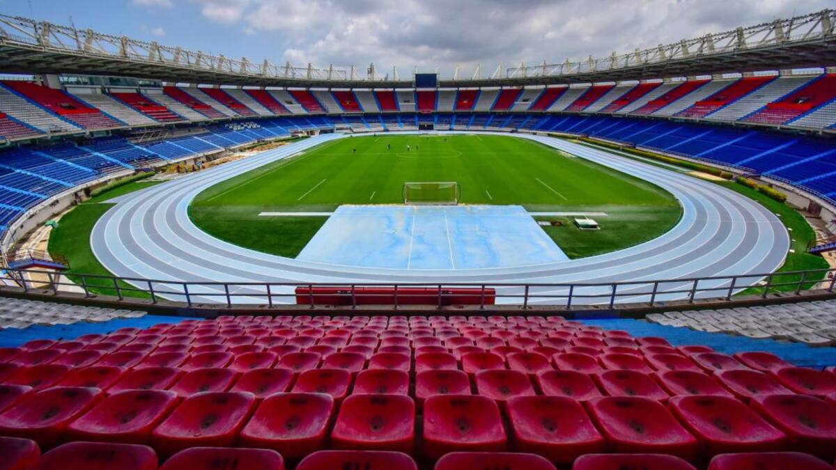 Policía anuncia investigación disciplinaria por agresiones a las afuera del Metropolitano