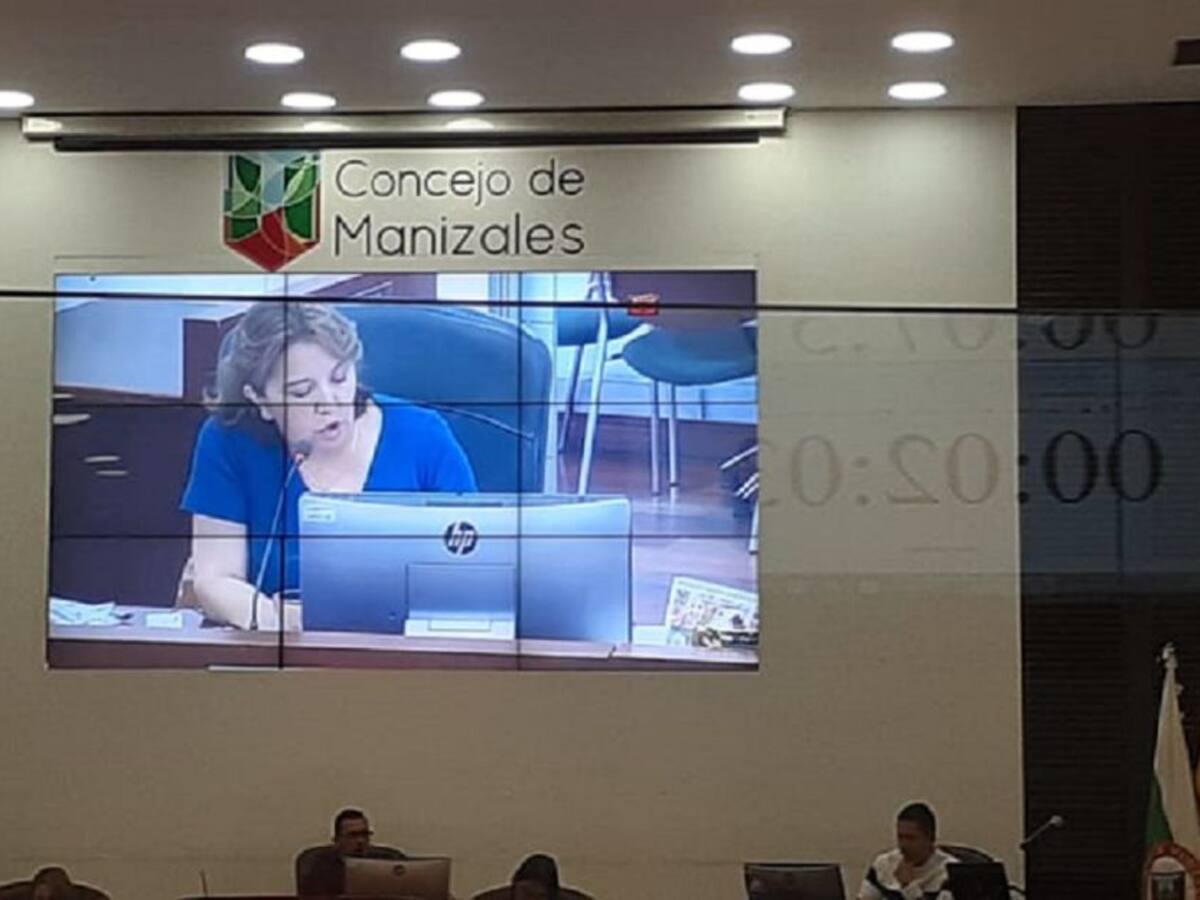 Concejala Adriana Arango denuncia presunta extorsión en su contra