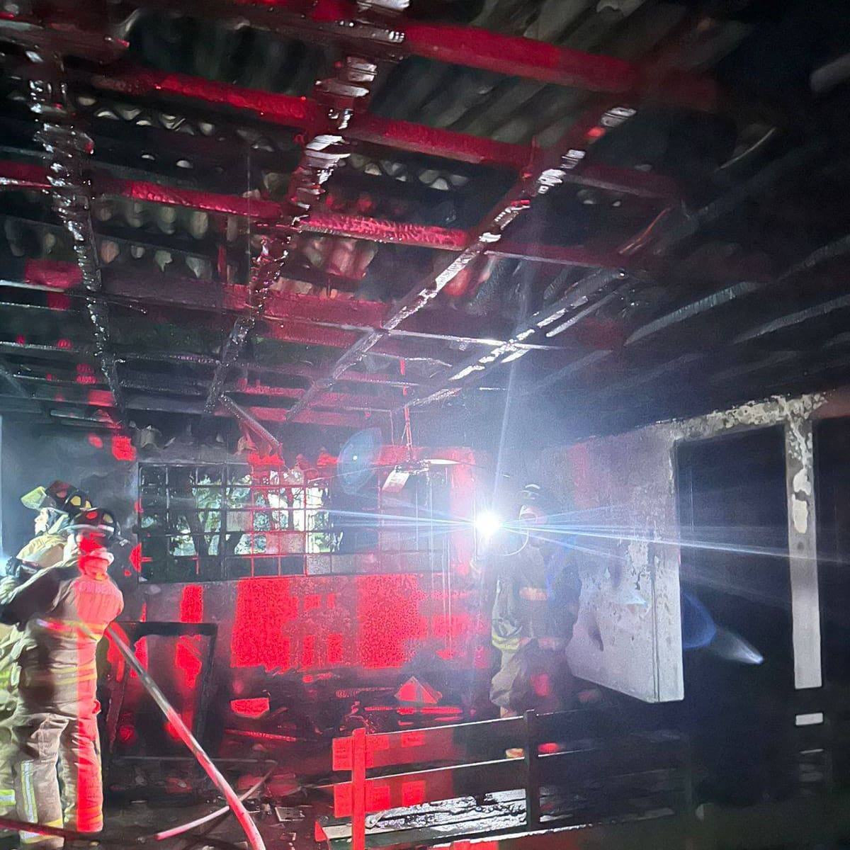 Bomberos de La Dorada atendieron incendio estructural en centro de salud en el barrio los Andes
