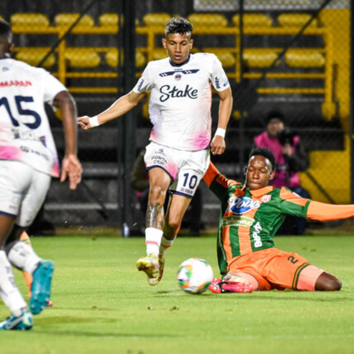 Fortaleza y Envigado empatan en un partido con pocas emociones en Bogotá