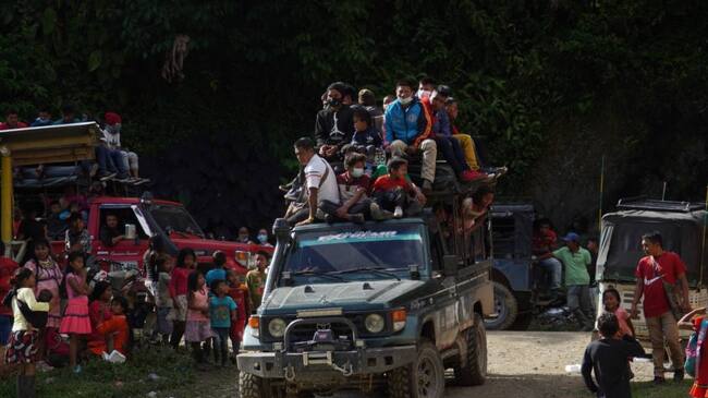 Regreso de comunidades indígenas desplazadas a sus territorios en Colombia. Foto: Getty