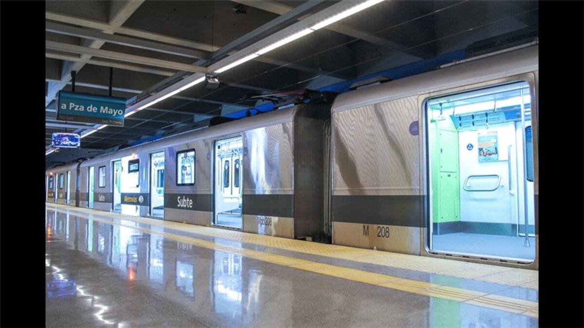 Actualmente, esos coches antiguos son tan solo un recuerdo. En enero de 2013, el gobierno porteño decidió sacarlos de circulación y declararlos parte del patrimonio cultural. En su lugar, ahora funcionan los modermos vagones chinos CNR.