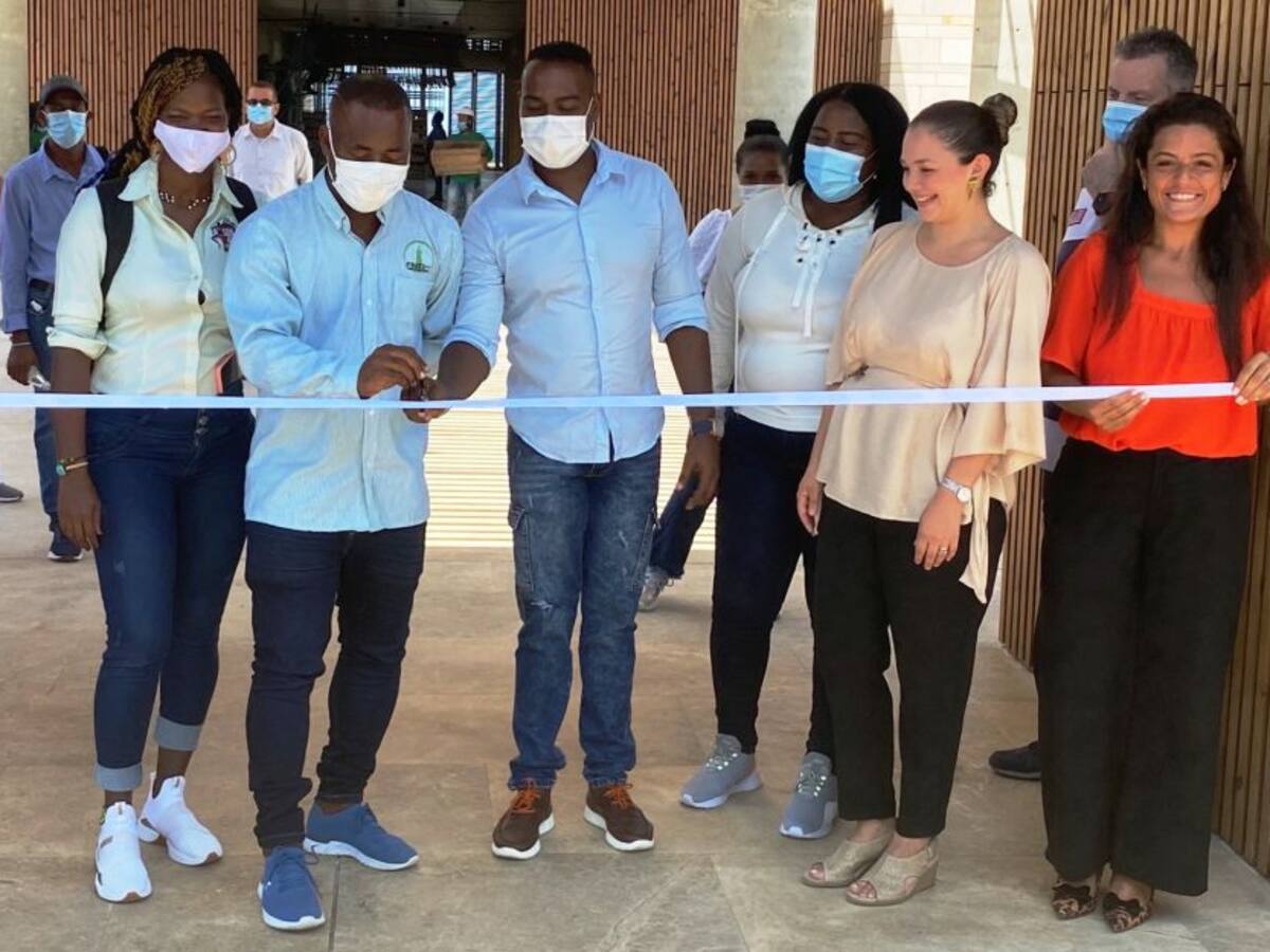 Entregan boutiques a la comunidad de la Isla de Barú