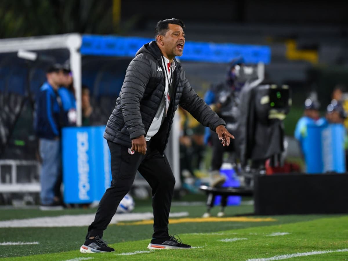 Gerardo Bedoya enciende la polémica: “El VAR ha hecho deshonesto al jugador de fútbol”