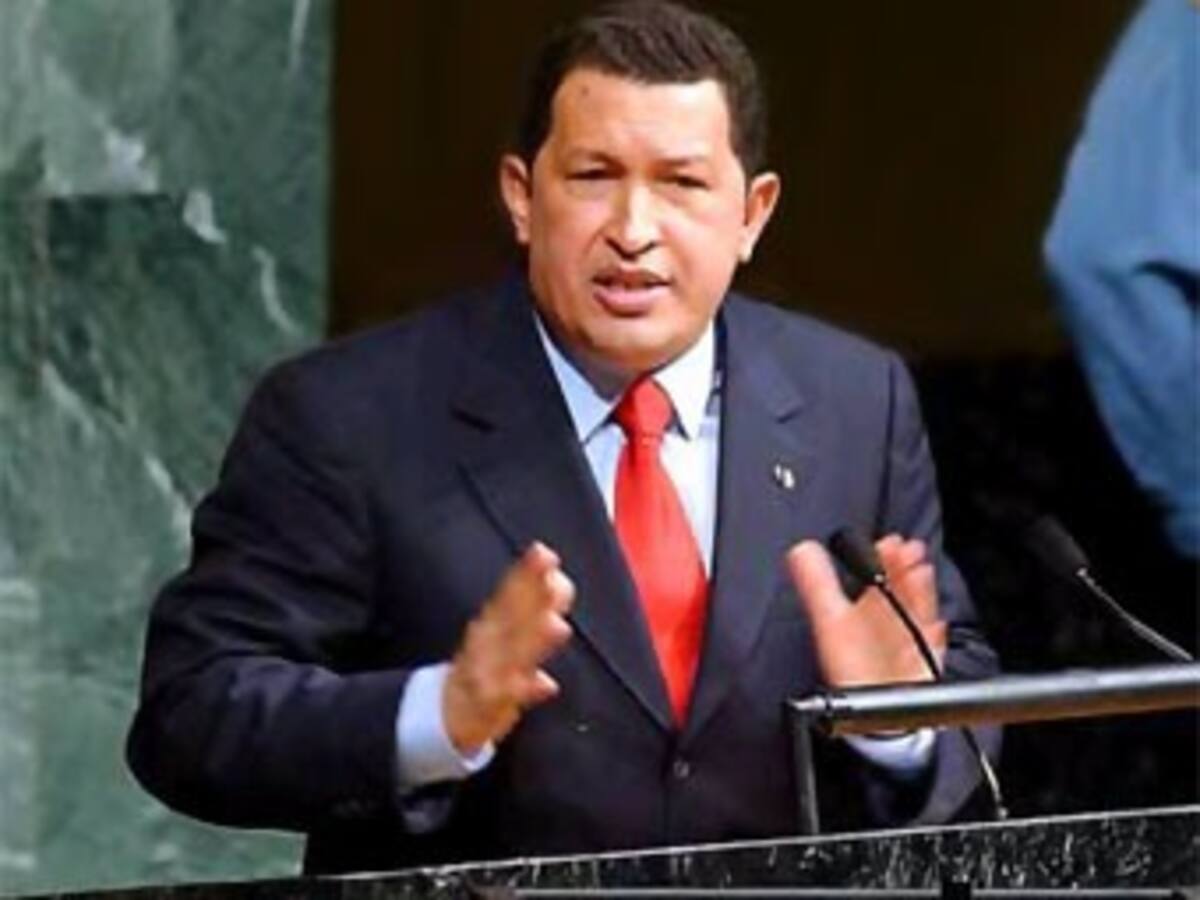 Chávez incrementará en un 45% el sueldo de funcionarios públicos