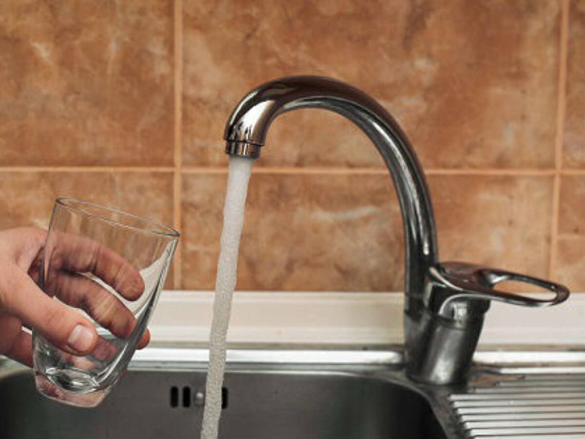 En pleno racionamiento, cinco hoteles multados por conexiones ilegales en su red de tuberías