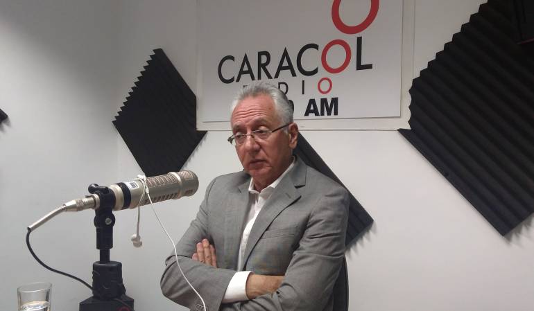 Guillermo Alfonso Jaramillo , alcalde de Ibagué