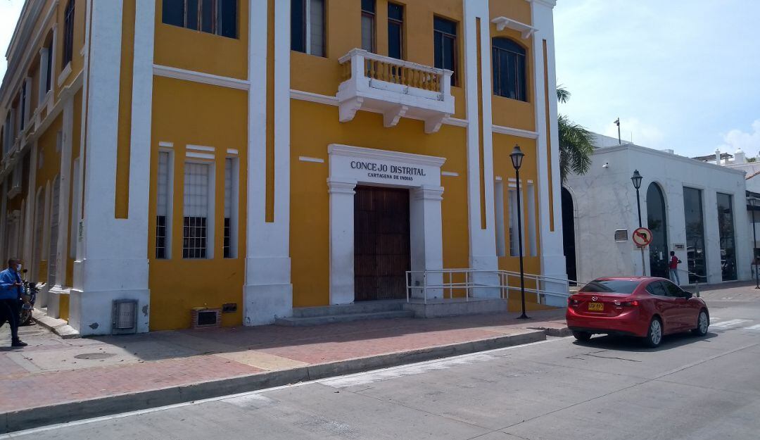 El lugar se ha convertido en un foco de invasión e inseguridad luego del traslado de la Sijín de la Policía a Manga