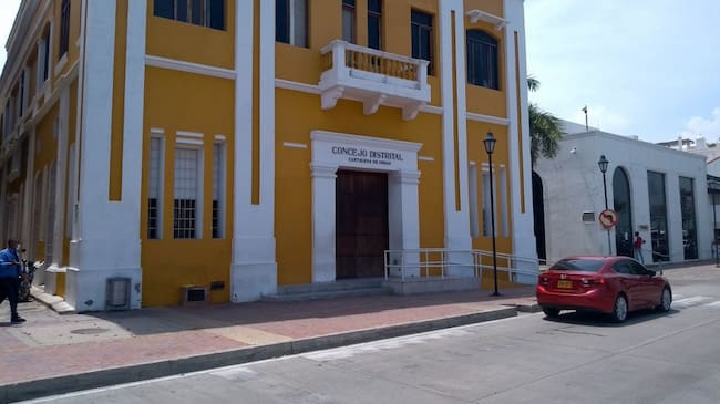 El lugar se ha convertido en un foco de invasión e inseguridad luego del traslado de la Sijín de la Policía a Manga