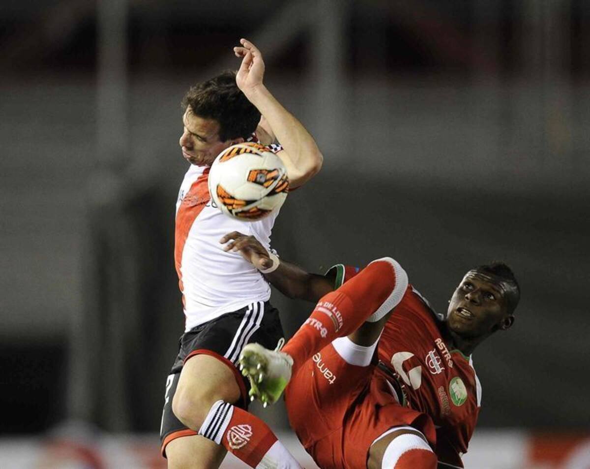 El equipo de la banda no participaba en un torneo internacional desde 2009 y ya es uno de los ocho mejores de la Sudamericana 2013, con Eder Álvarez, Carlos Carbonero y Teo Gutiérrez. En la siguiente llave jugará ante Lanús.