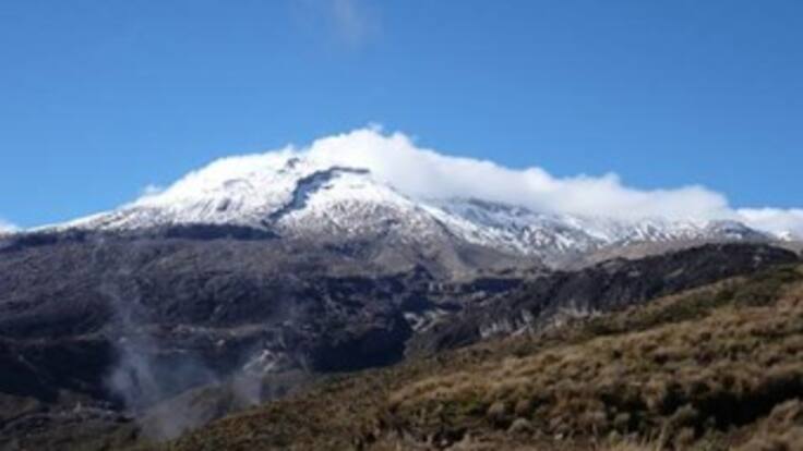 Gobierno activa plan de contingencia en cinco departamento por actividad del Volcán Nevado del Ruiz