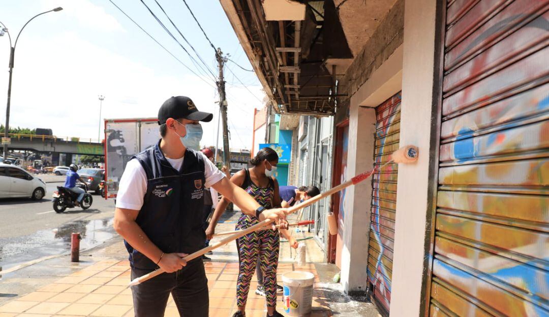 Pintatón en La Luna por la reactivación económica