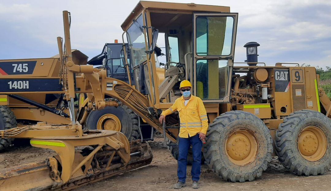 Carlos Enrique Henao, operador múltiple de la empresa contratista de Aerocafé