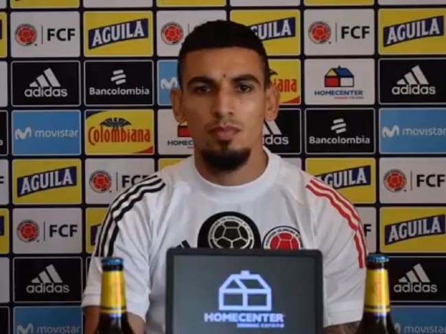 Daniel Muñoz en rueda de prensa de la Selección Colombia