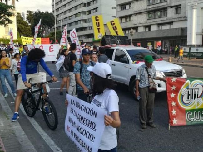 Centrales obreras programan marchas para este miércoles