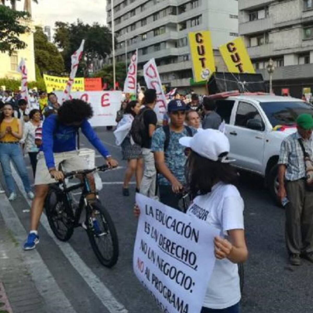 Centrales obreras programan marchas para este miércoles