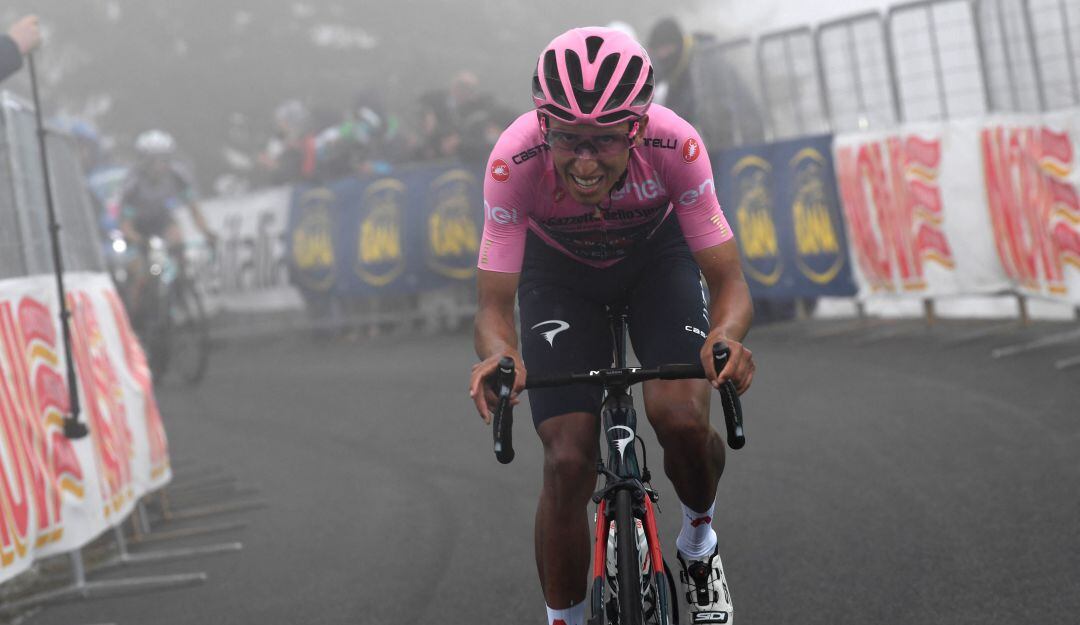 Egan Bernal en su ascenso al Zoncolan.