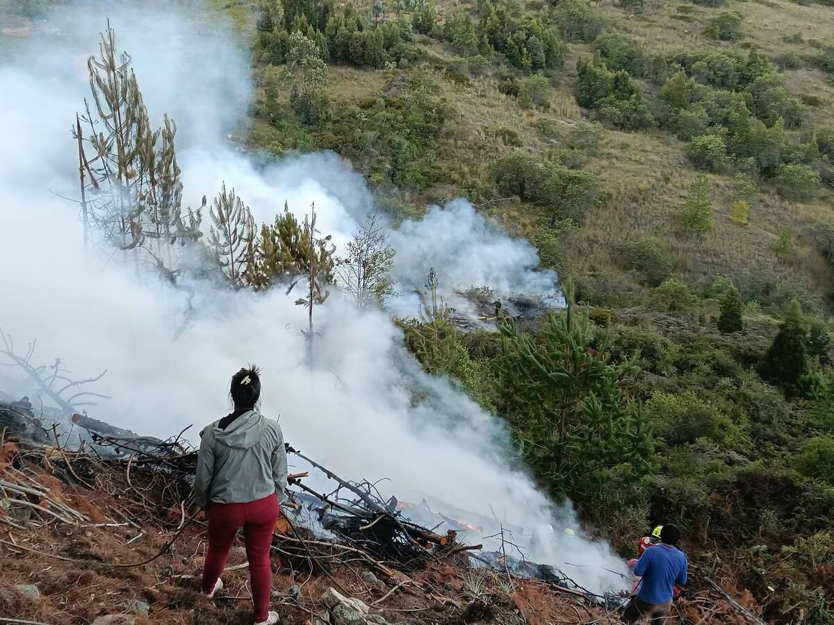 Incendio forestal en Firavitoba afectó dos predios rurales; no hubo daños a viviendas