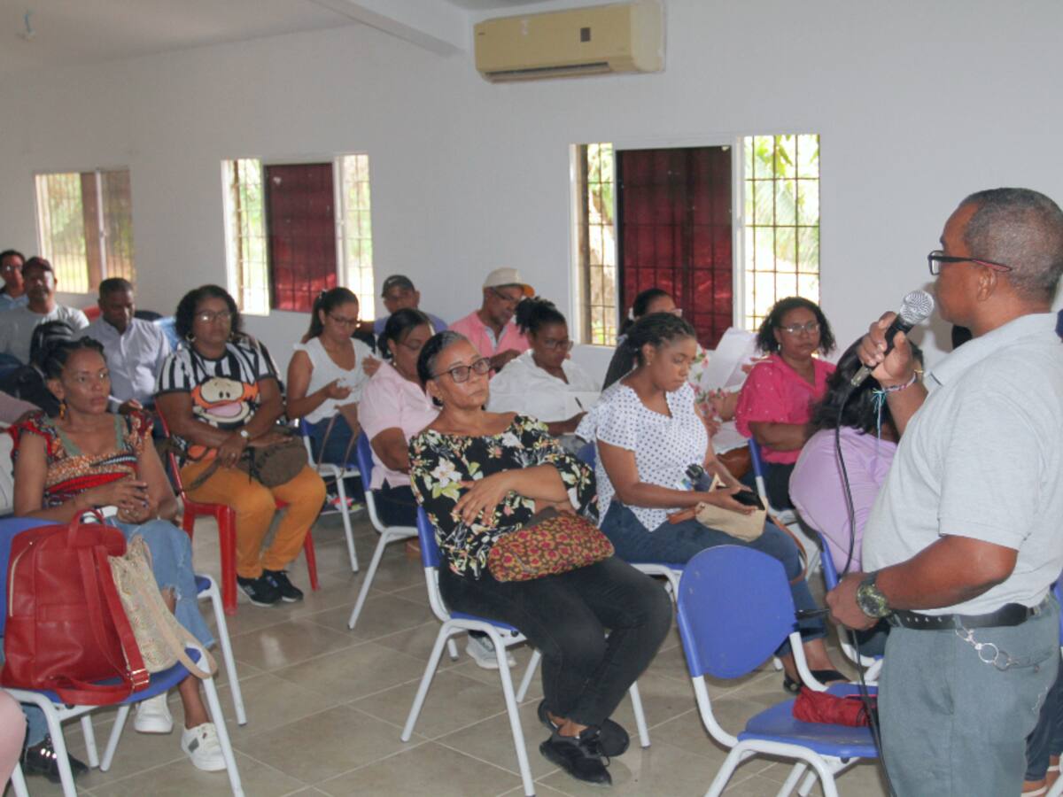 Colegio de María La Baja ajusta sus procesos curriculares durante semana institucional