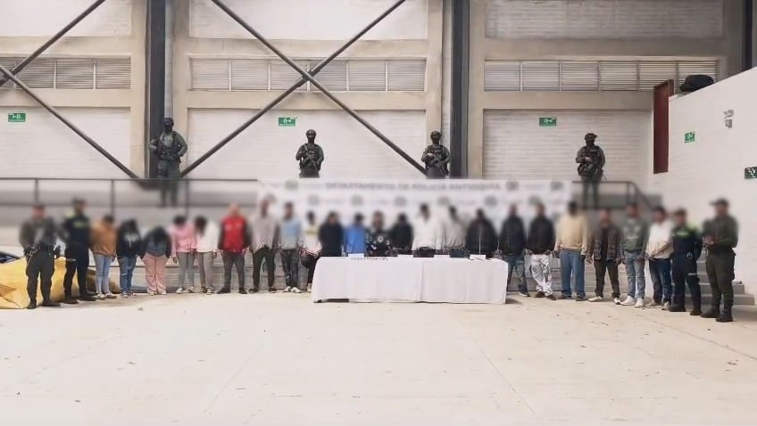 Capturados en La Ceja integrantes del grupo ilegal El Mesa- foto Policía Antioquia