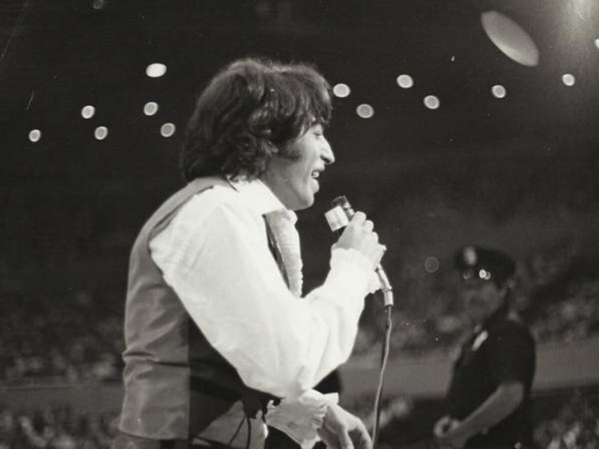 El artista fallecido Sandro tendrá su sello postal en argentina